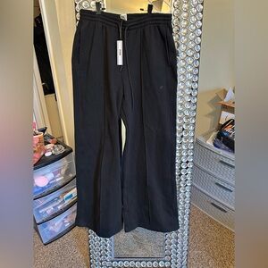 VS Pink Ivy Fleece Wide Leg Pants
